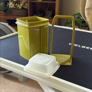 Tupperware Olive Green Pickle Keeper